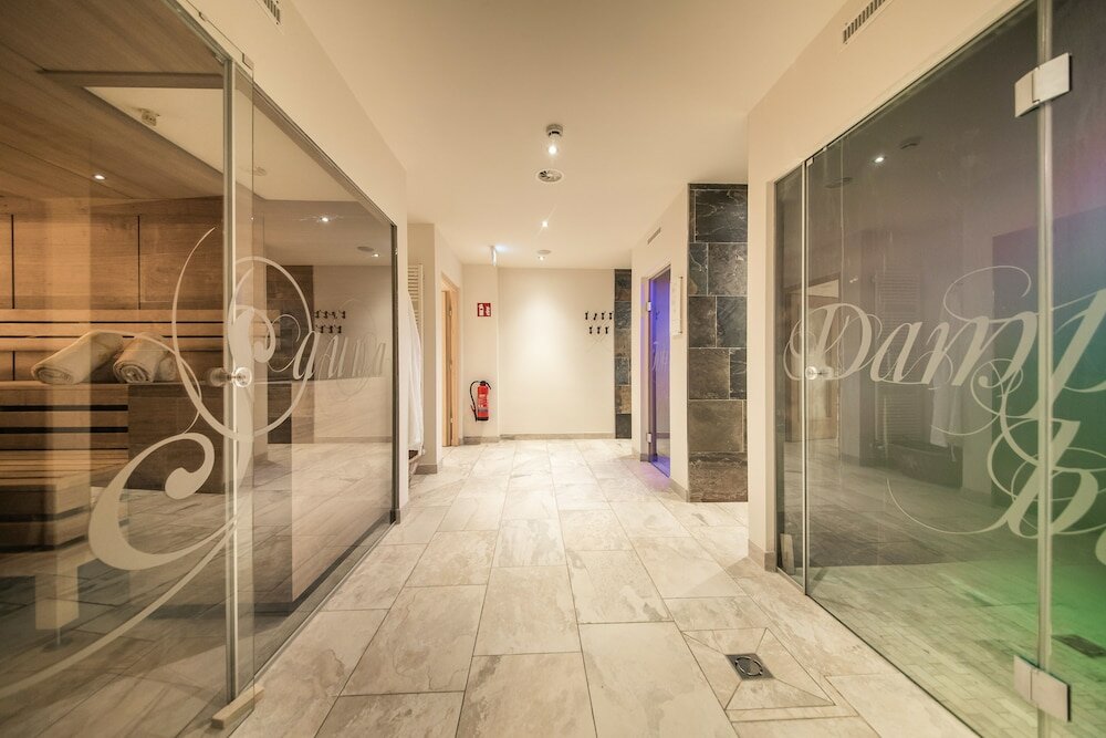 Фото Arlen Lodge Hotel