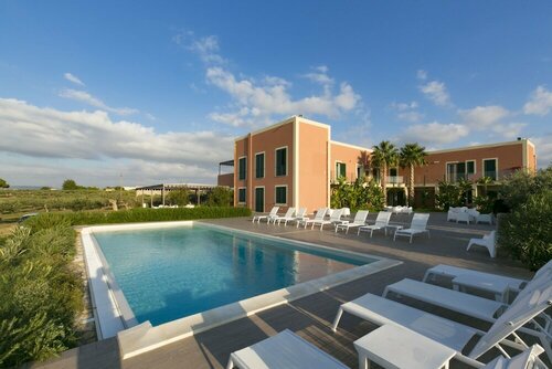 Внешний вид отеля Olea Court Resort в Пачеко, фото 1