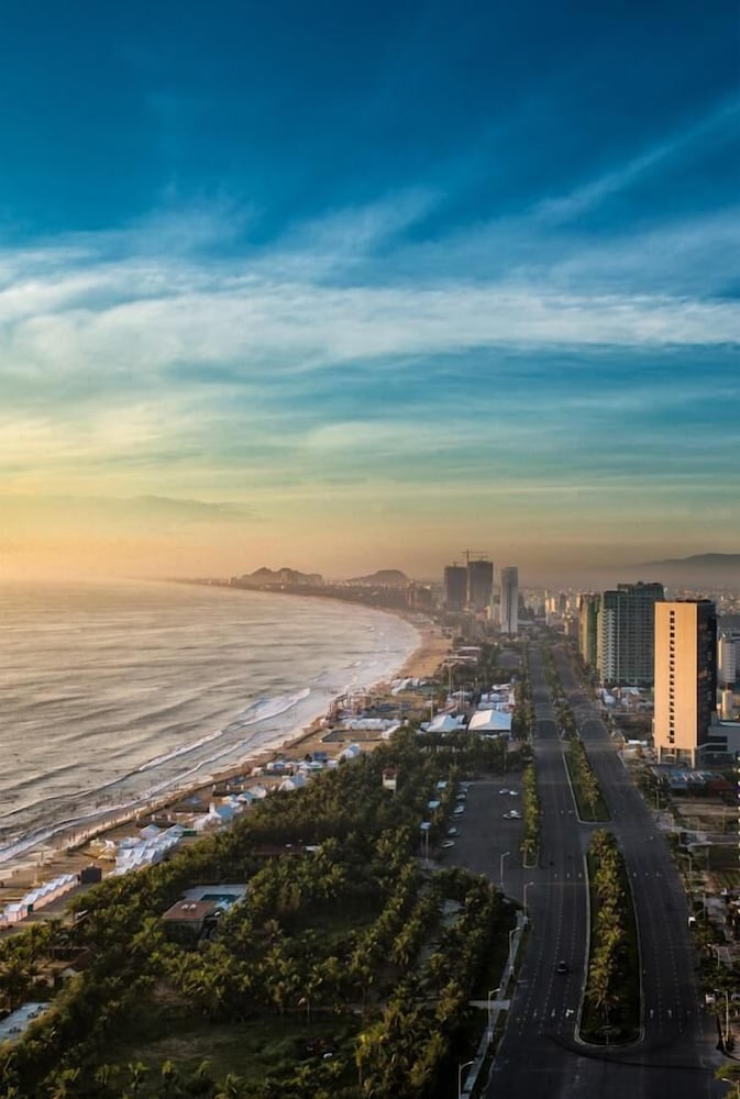 Фото Zoneland Premium Luxury Apartments