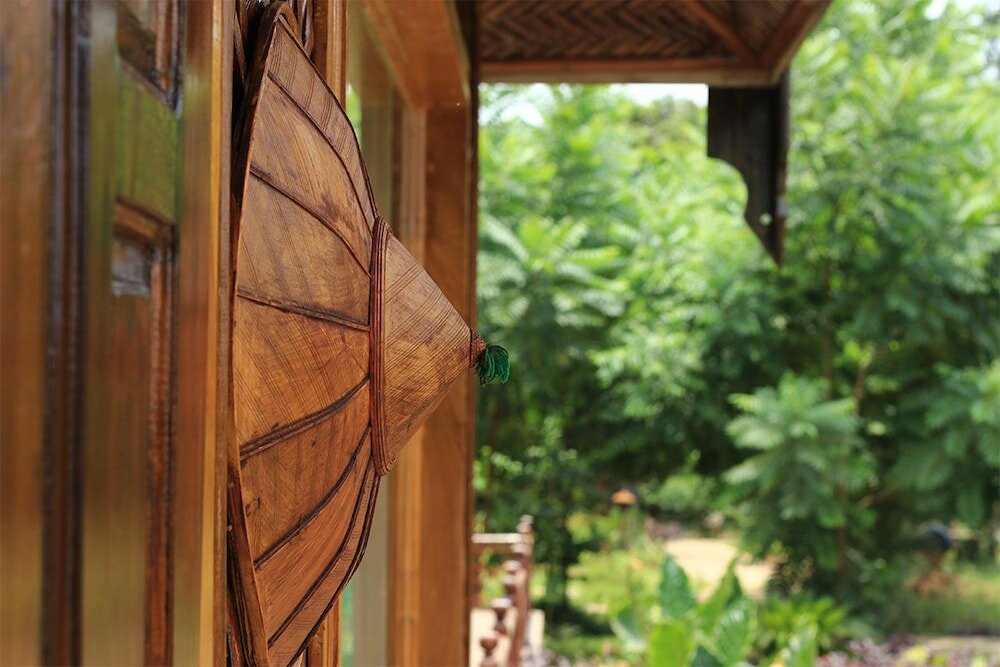 Фото Mr. Charles River View Lodge