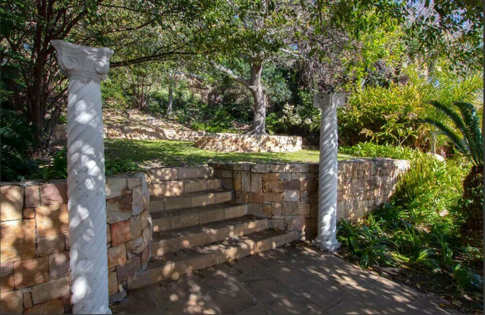 Фото Bikini Beach Beauty