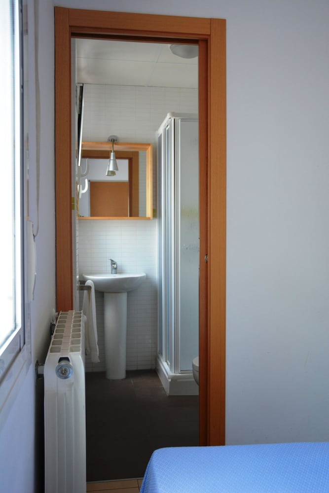 Фото Residencia de Estudiantes Cádiz Centro