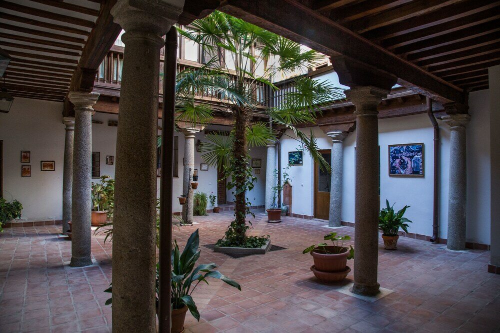 Фото Hostal Infantes