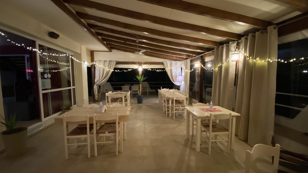 Фото Arion Stables & Apartments