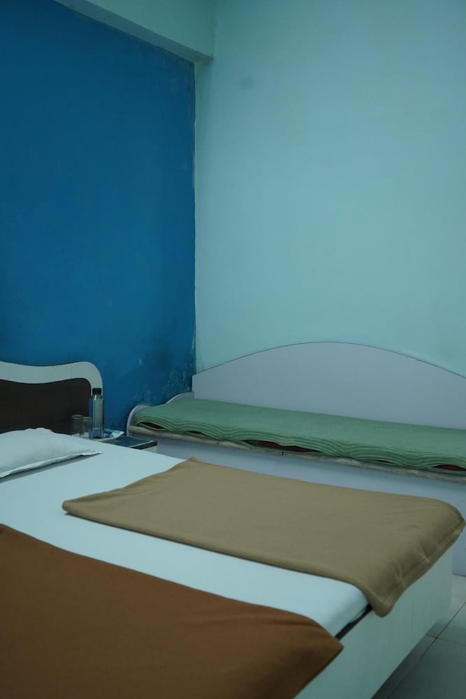 Фото Hotel Aashish Deluxe Kolhapur