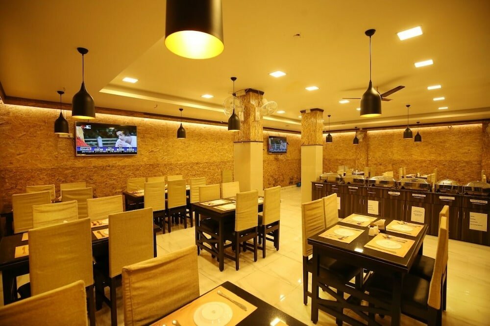 Фото Hotel Marina Manor