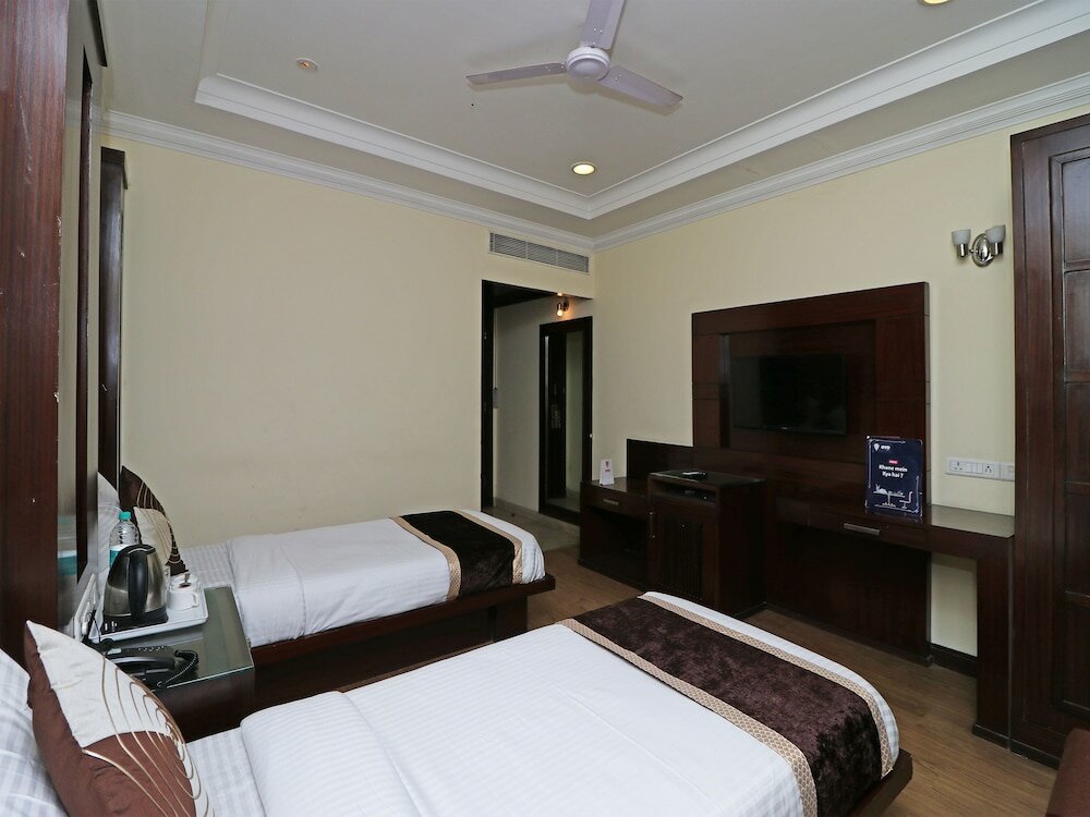 Фото Oyo 12532 Imperial Inn