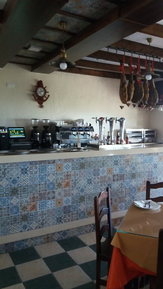 Фото Hostal Restaurante La Ilusión
