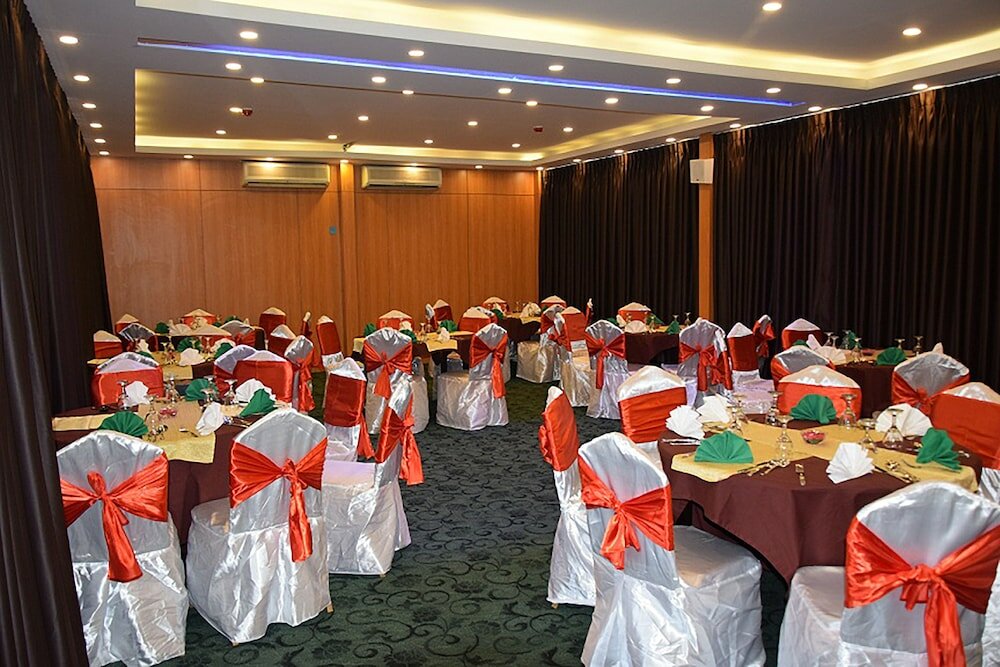 Фото Days Hotel Dhaka Baridhara