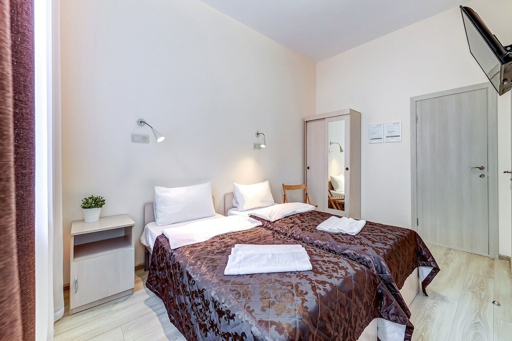 Фото Демократ