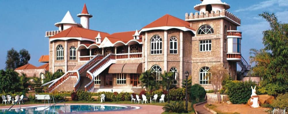 Фото отеля 1