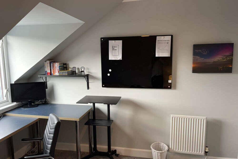 Фото 2 Bedroom Penthouse Apartment in Leafy City Centre