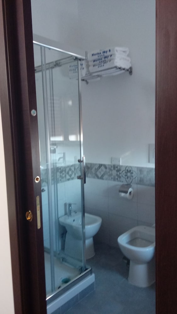 Фото Marina Sky 8 Deluxe rooms