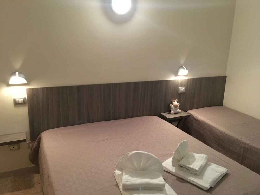 Фото Hotel Rebola