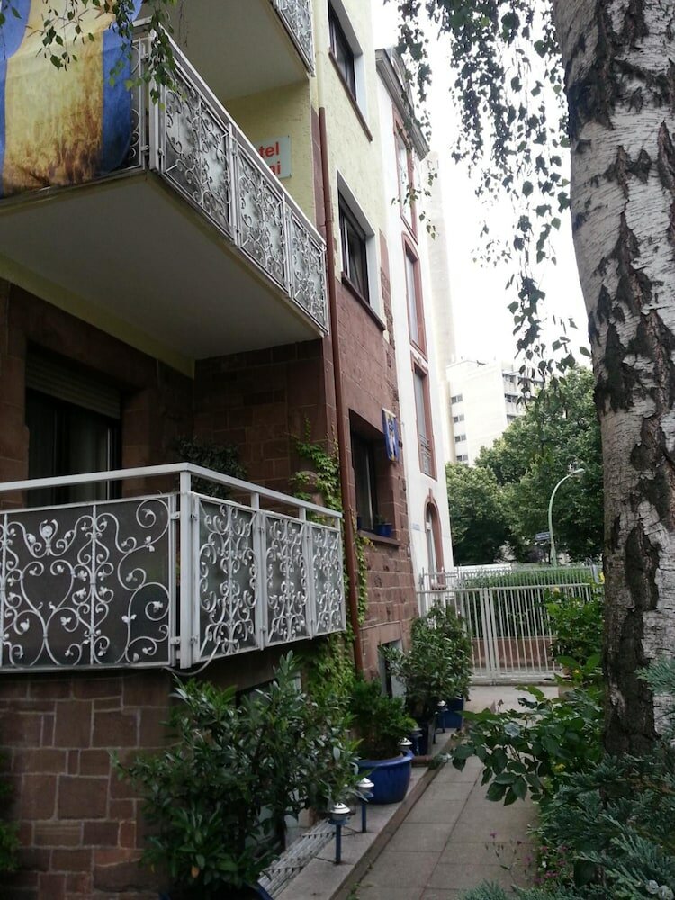 Фото Hotel Garni Frankfurt