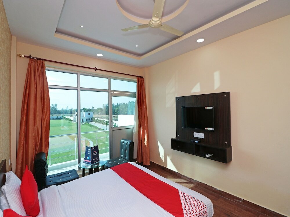 Фото Oyo 13483 Hotel Aradhya's