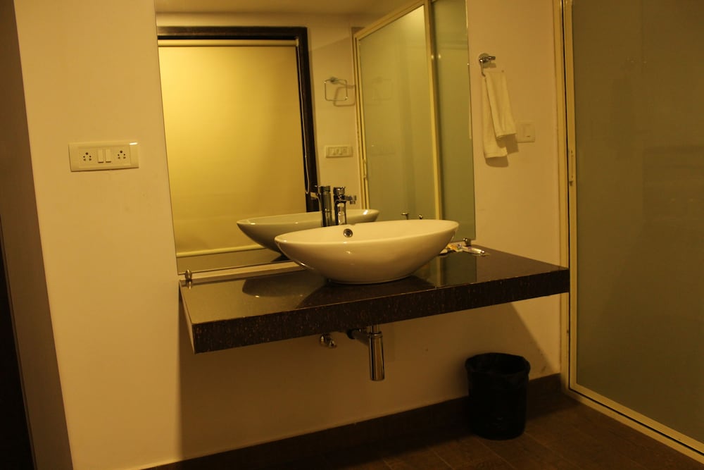 Фото Shangri La Jungle Resort