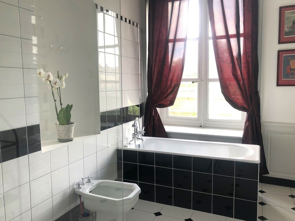 Фото Castel Saint-Léonard