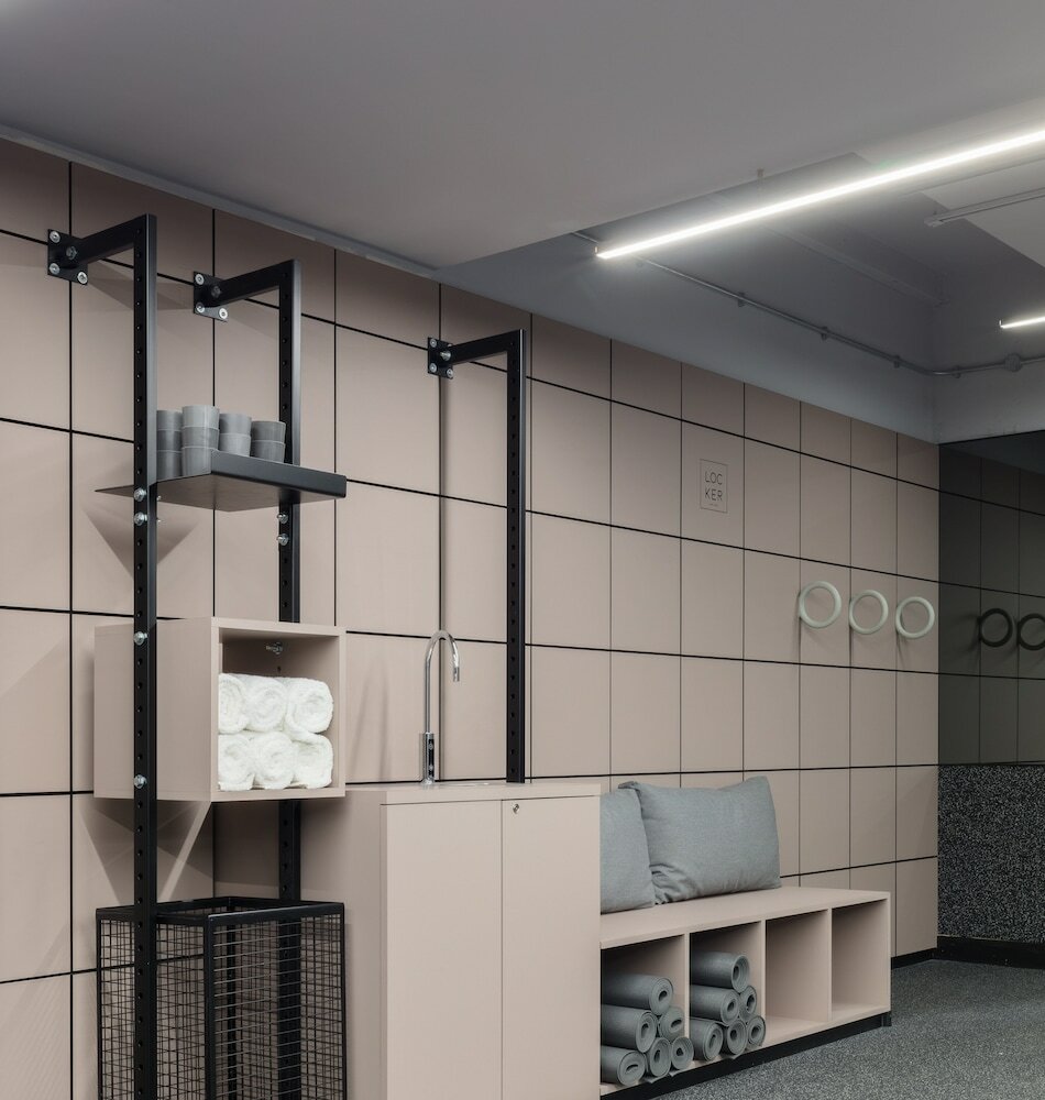 Фото Whitworth Locke