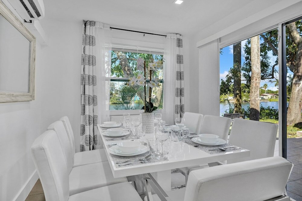 Фото Waterfront Newly Renovated 4 Br Home