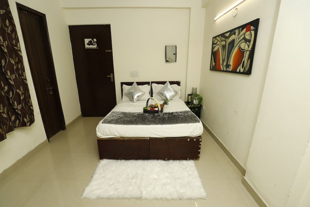 Фото Hotel Royal Avenue by F9 Hotels