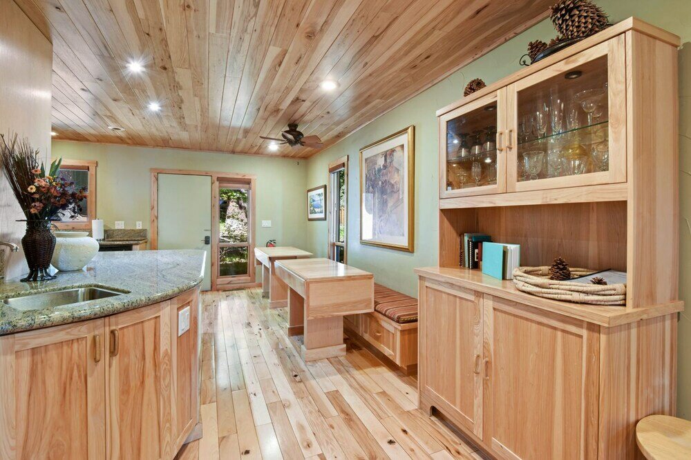 Фото Beachfront Ski Cabin