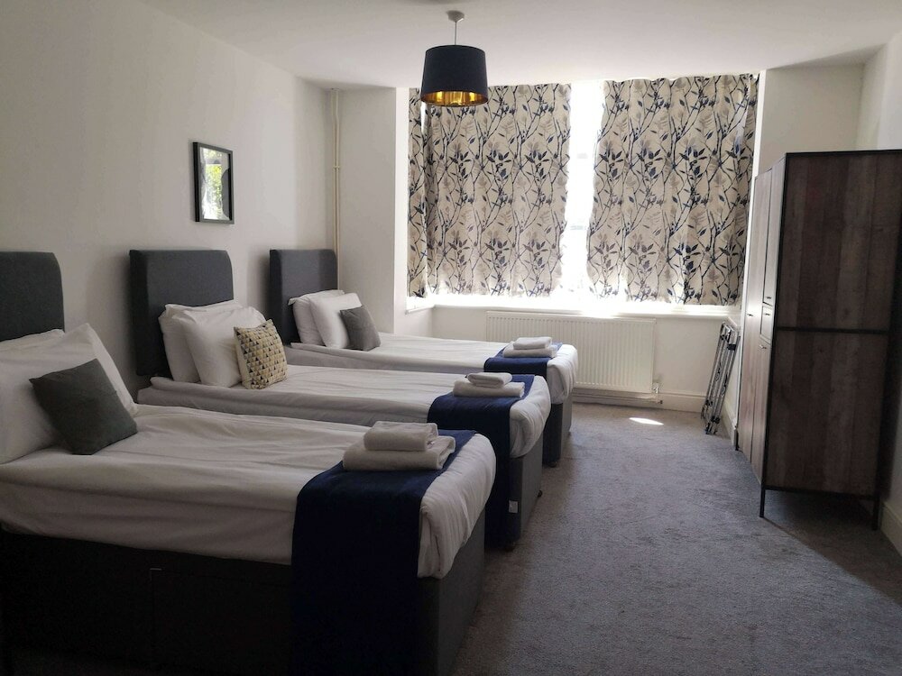 Фото North Cambridge Guesthouse- Paymán Club