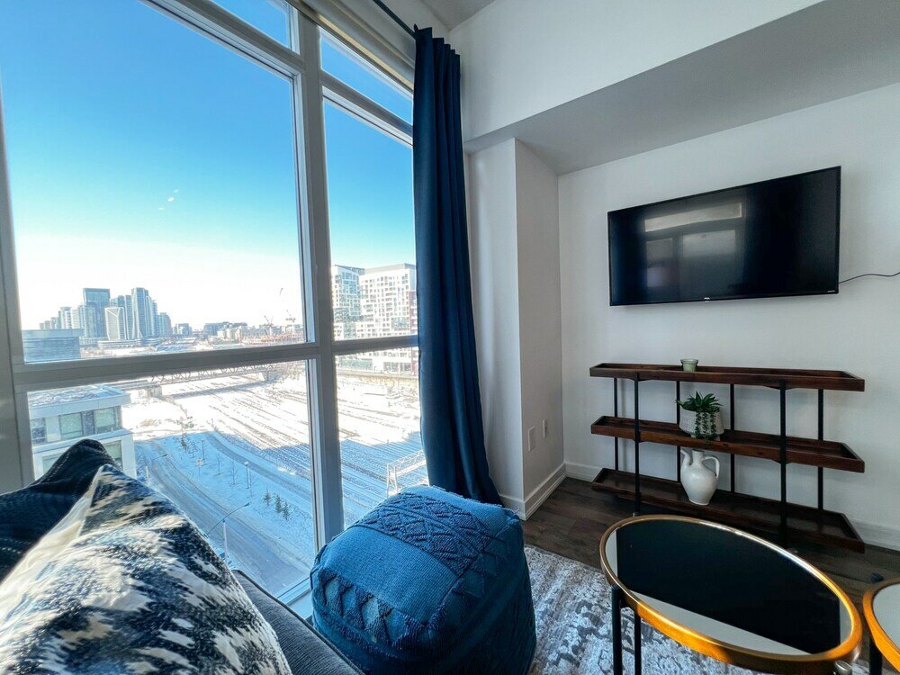 Фото Marvelous Elegant Downtown Apartments