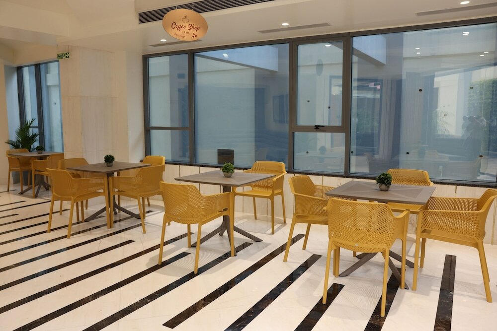 Фото Aj Grand Hotel