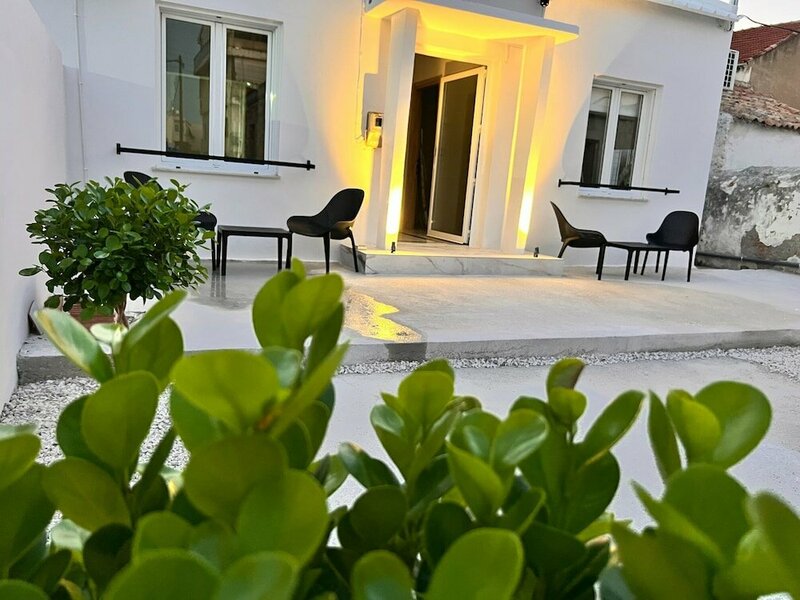 Гостиница Perla Coco Jacuzzi Suites в Ханье