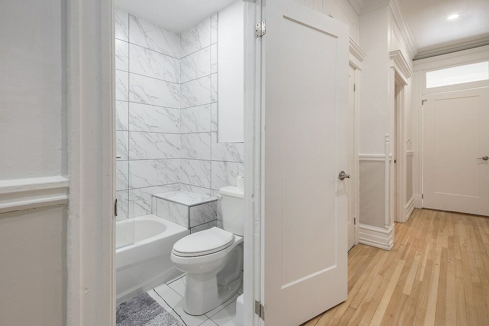 Фото Cozy Private Br in the heart of Plateau