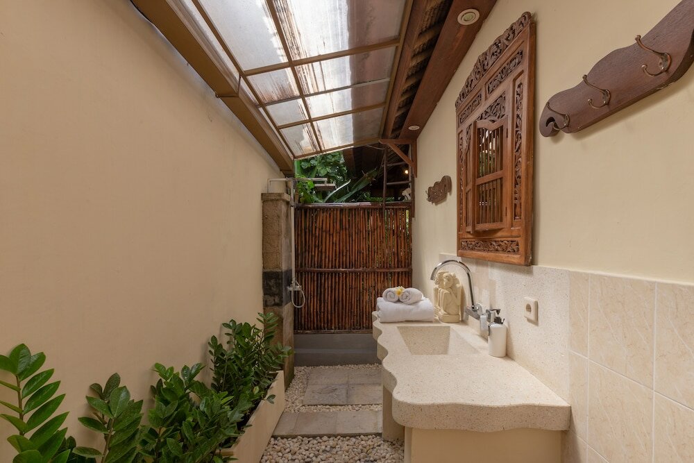 Фото Villa Poppy