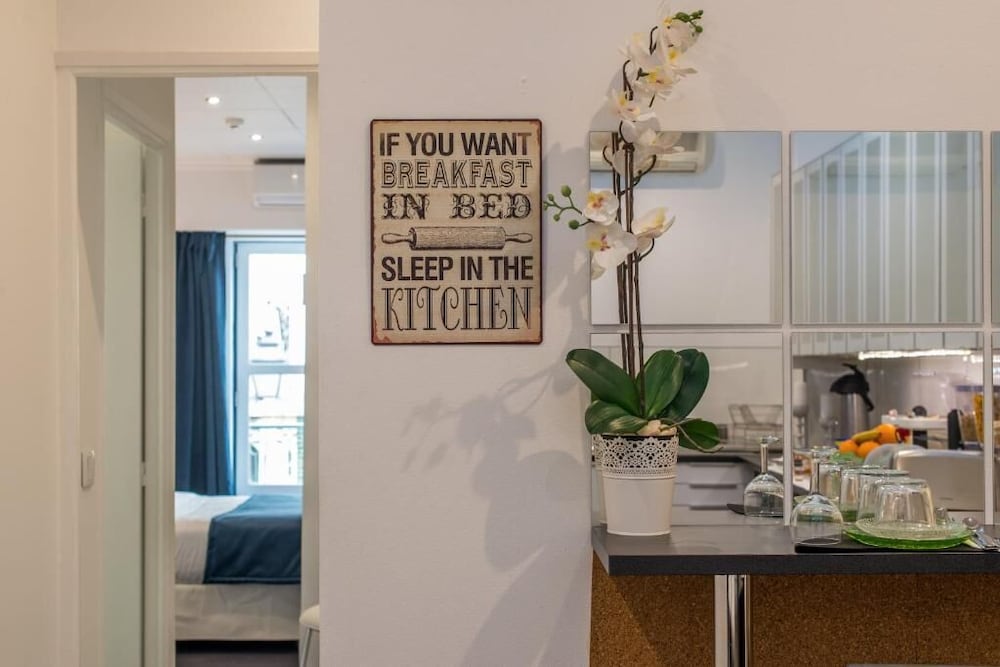 Фото Ph Downtown Suites