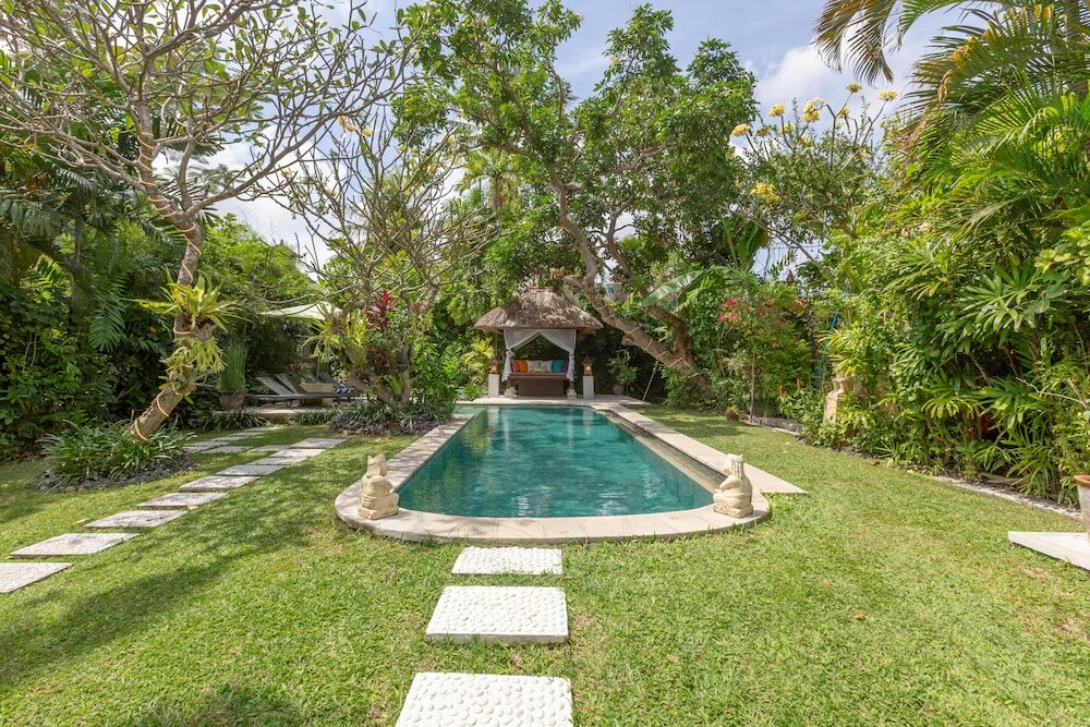 Фото Villa Poppy