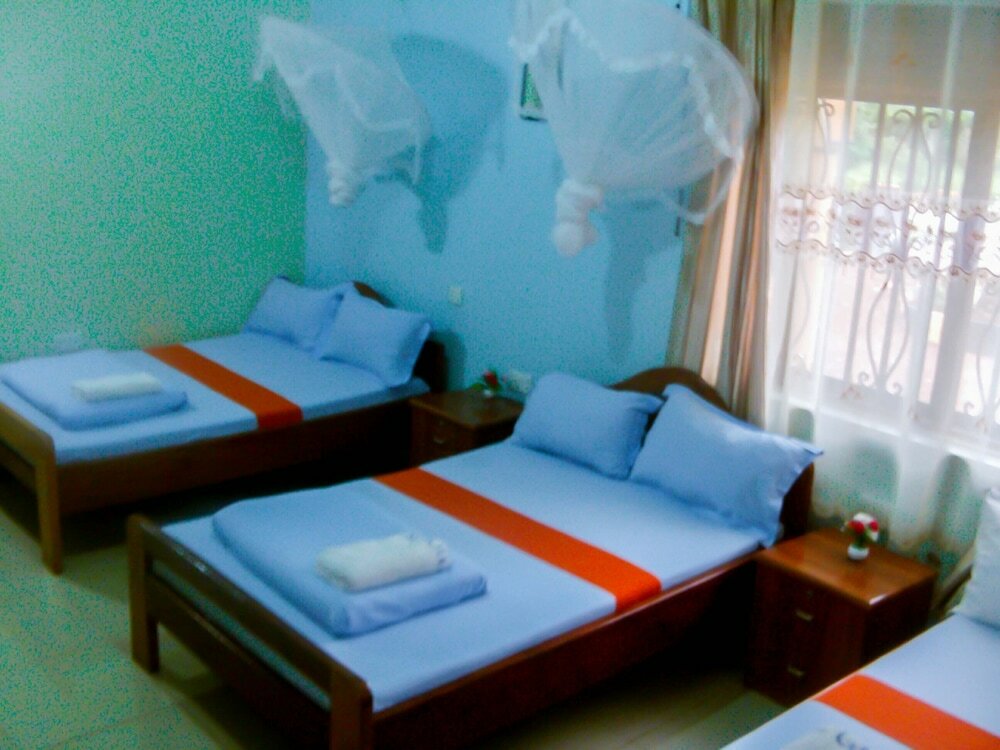 Фото Naju Guest House Masindi