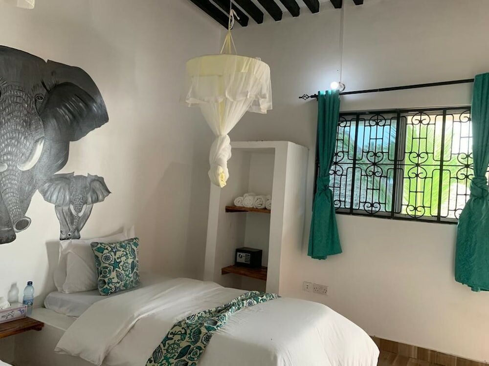 Фото The Star Hotel & Sports Bar Zanzibar