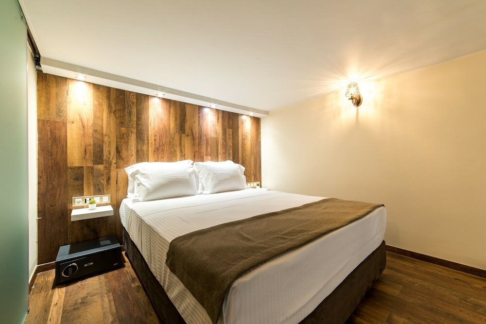 Фото Oinoelia Luxury Suites & Residence