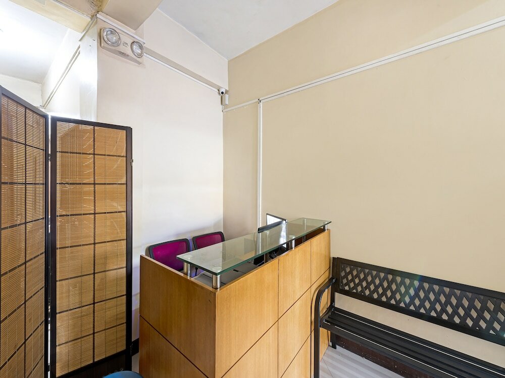 Фото Oyo 490 V-cat Apartelle