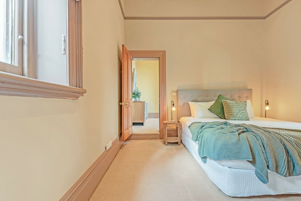 Фото Clocktower Suites