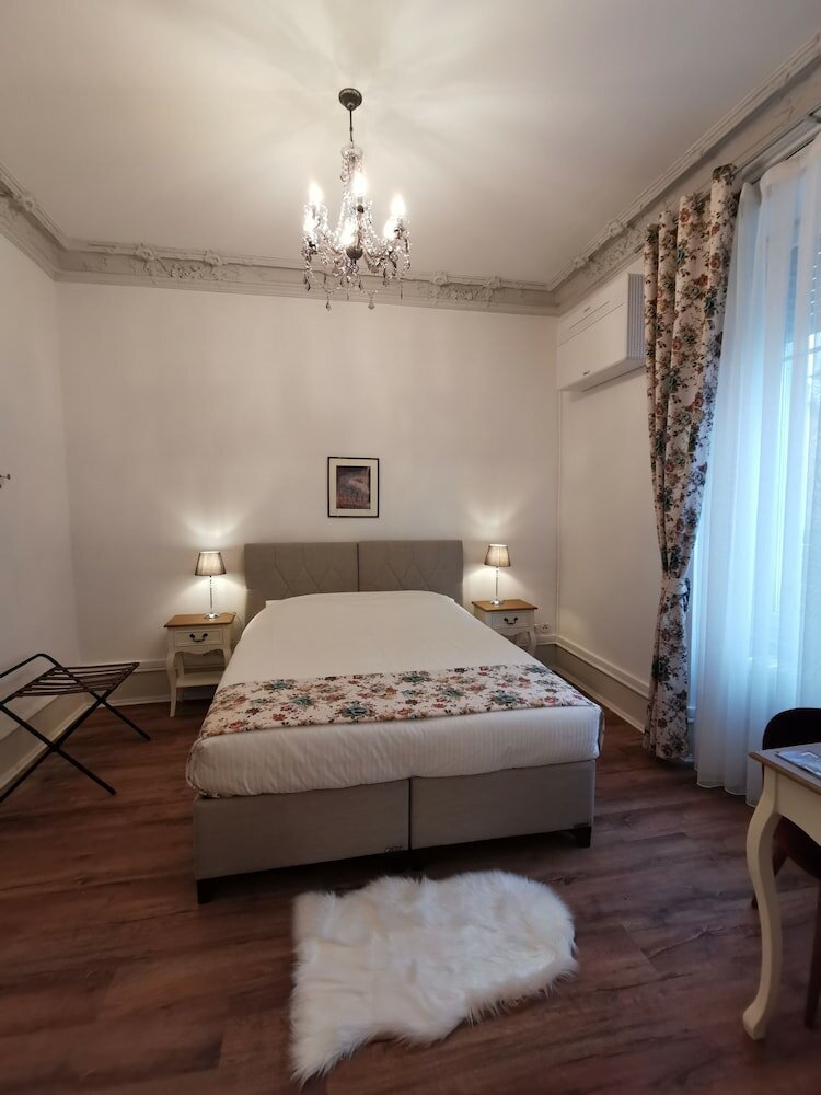 Фото Colmar Suites