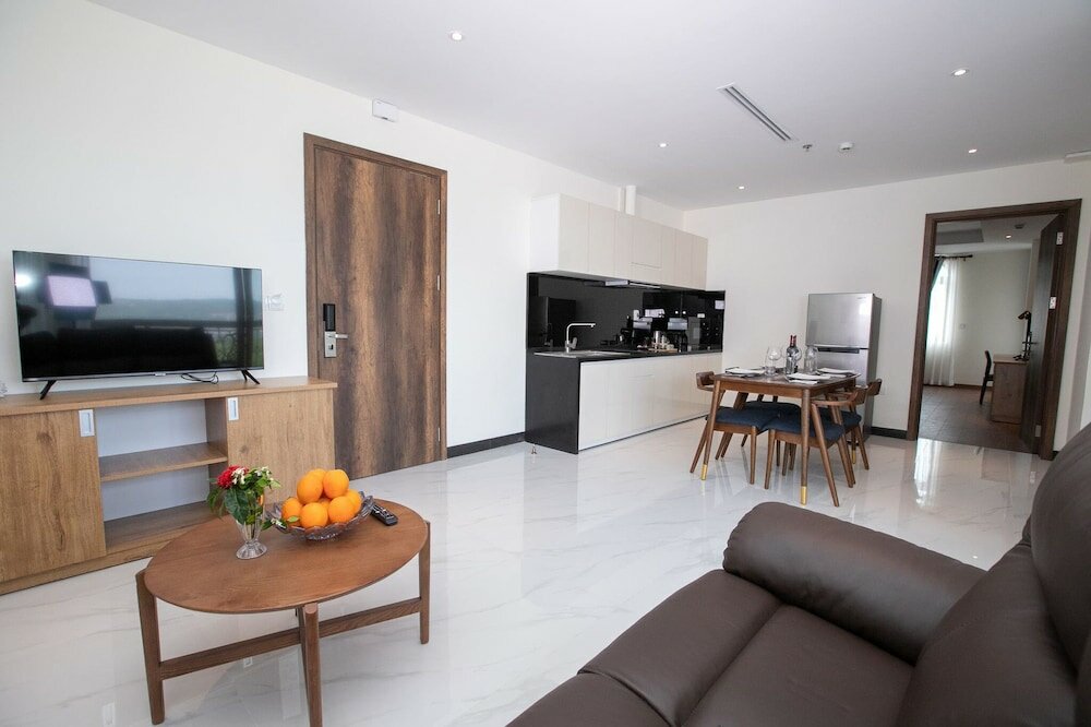 Фото Sea Breeze Hotel & Villa