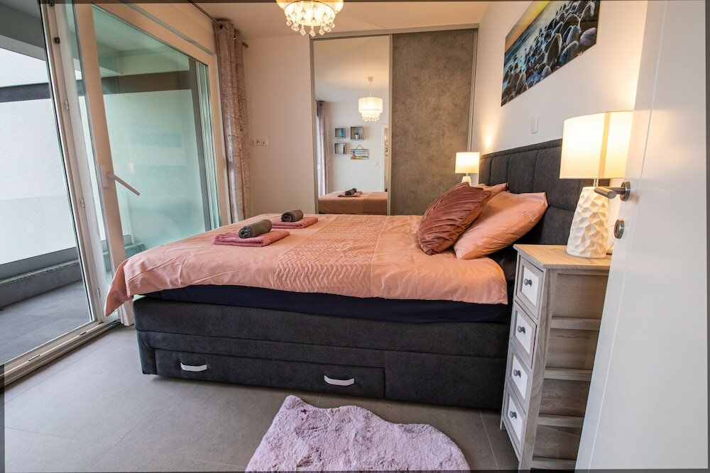 Фото Imperial Apartment with Private Pool