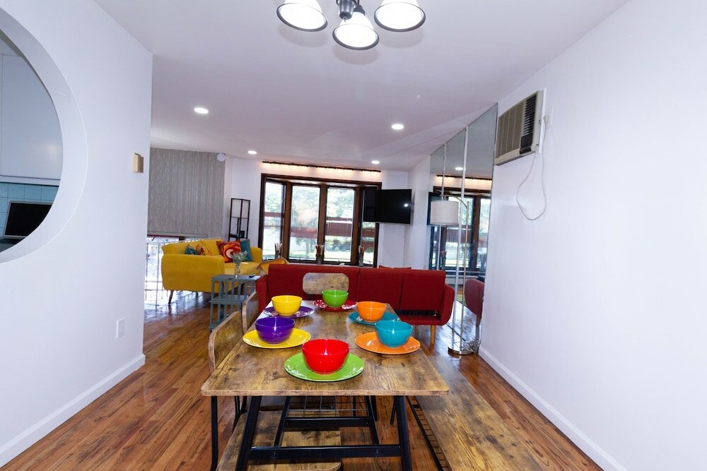 Фото Cheerful & Beautiful 3-Bedroom Ranch