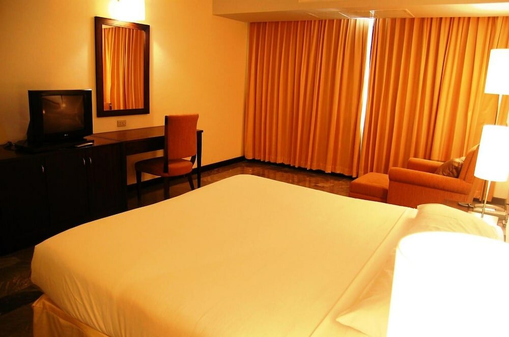 Фото Royal Lanna Hotel