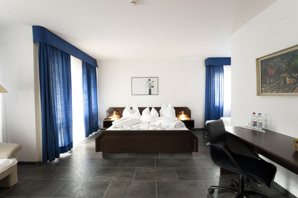 Фото Hotel Astoria am Urachplatz