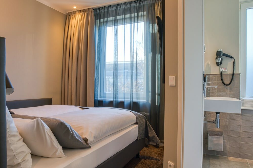 Фото Boutique 053 Hamburg Main Station