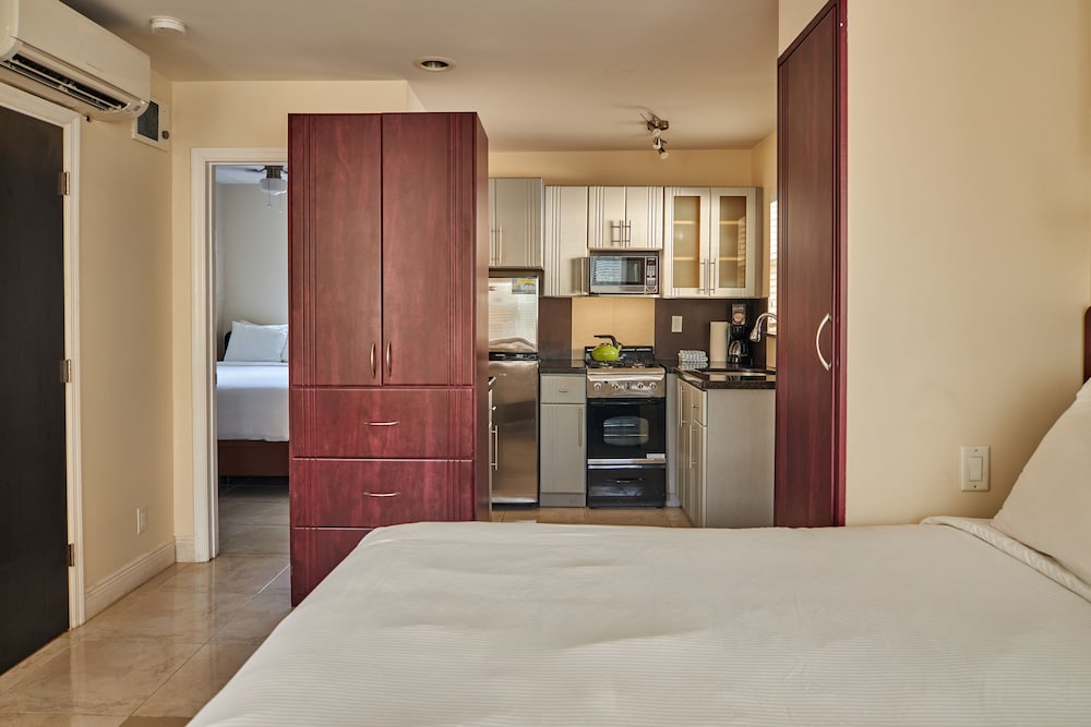 Фото Caribbean Resort Suites