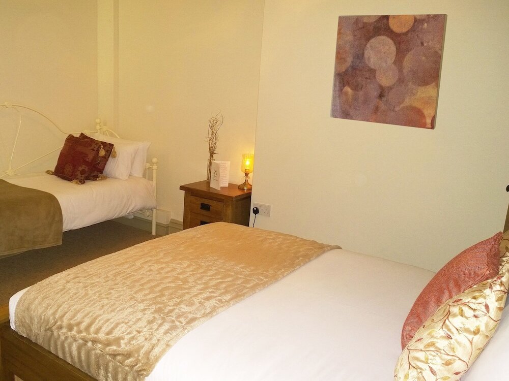 Фото The Cross Keys Inn