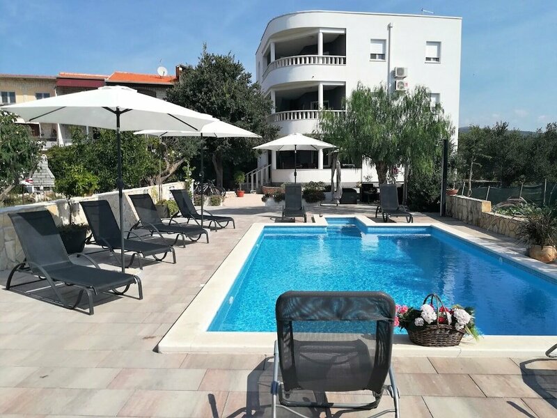 Гостиница Bozi - With Pool - A4 II kat