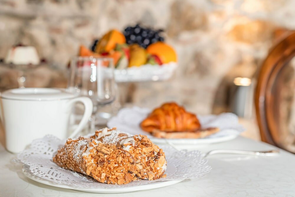 Фото Bar Vitelli Charming Suites